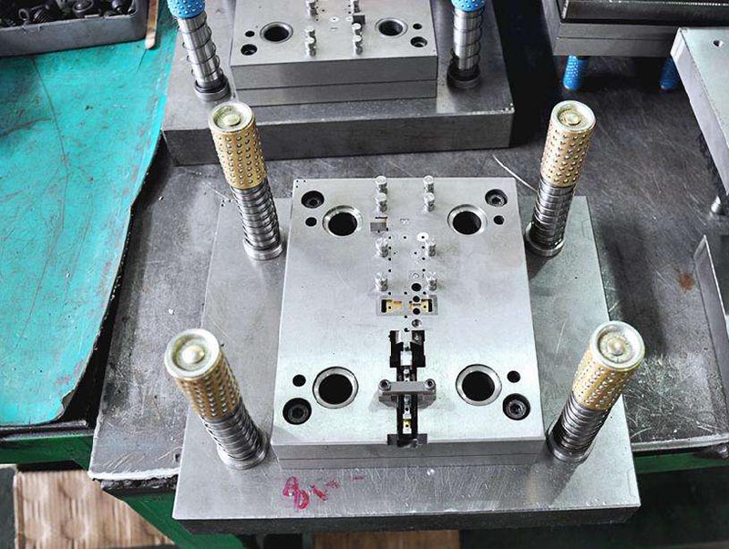 乌兰察布模具制造-01