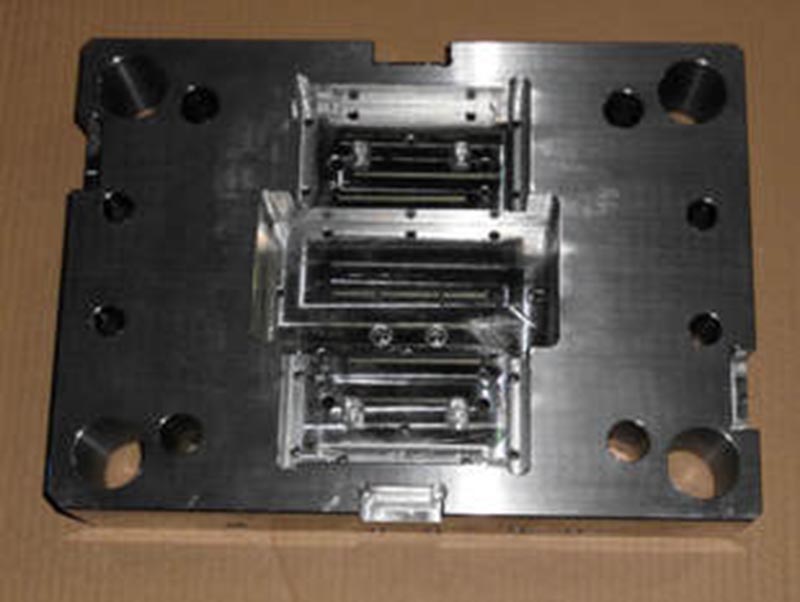 乌兰察布精密塑料模-06